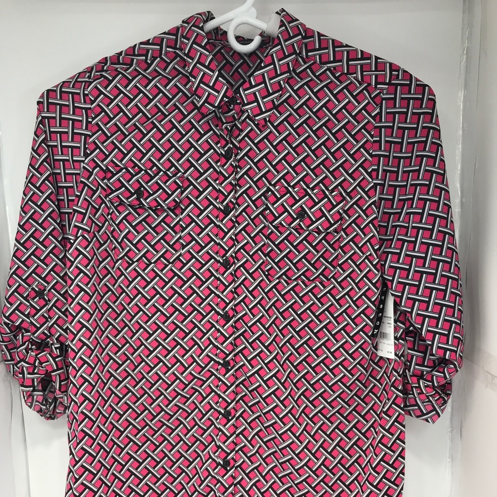 Notation pink fencing color button up top XL